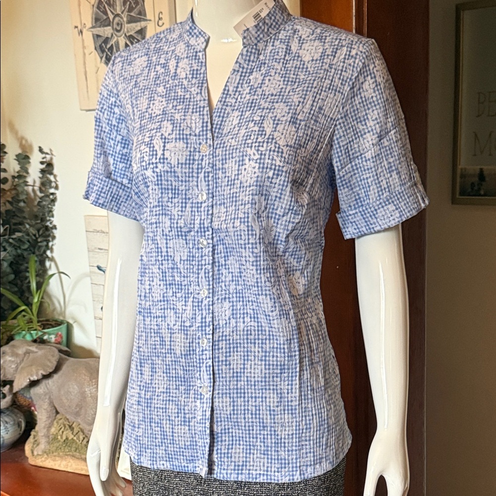 NWT northern reflections size small Blue Checkered Shirt light summery